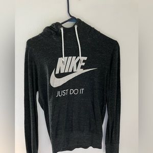 Medium Nike tee shirt hoodie